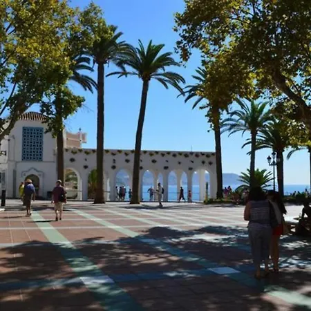 Town Centre 1-Bed Apartment In Nerja *