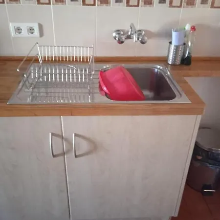 Town Centre 1-Bed Apartment In Nerja Apartamento
